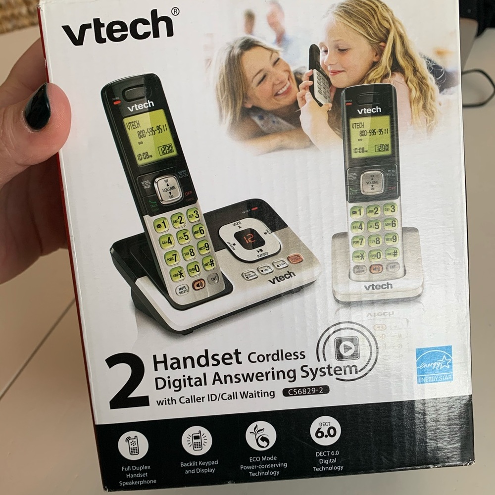 Home telephone set with answering machine